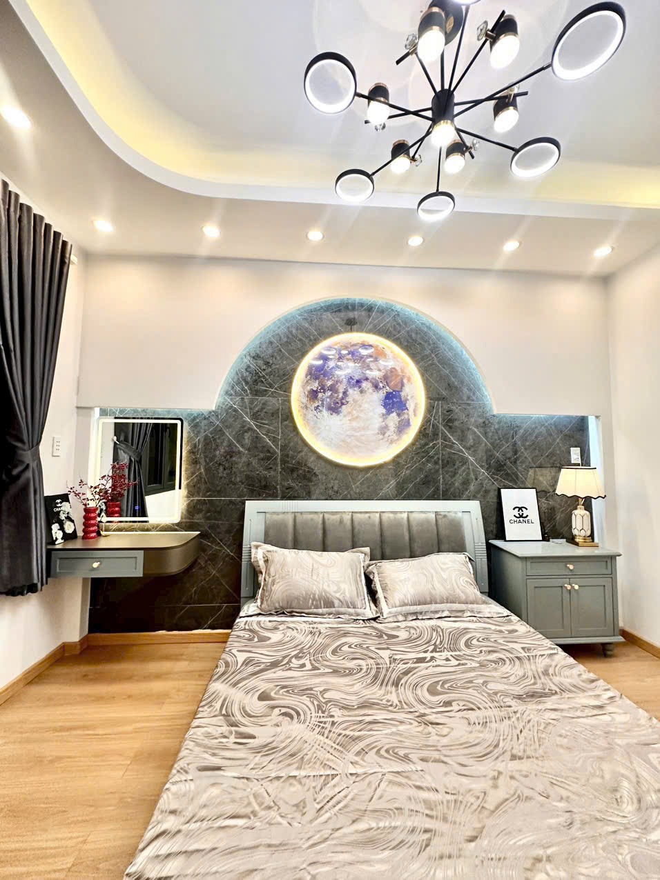 Bán Nhà 3 Tầng, HXH, Hoàng Hoa Thám, 7.38 Tỷ - Vị Trí Đắc Địa