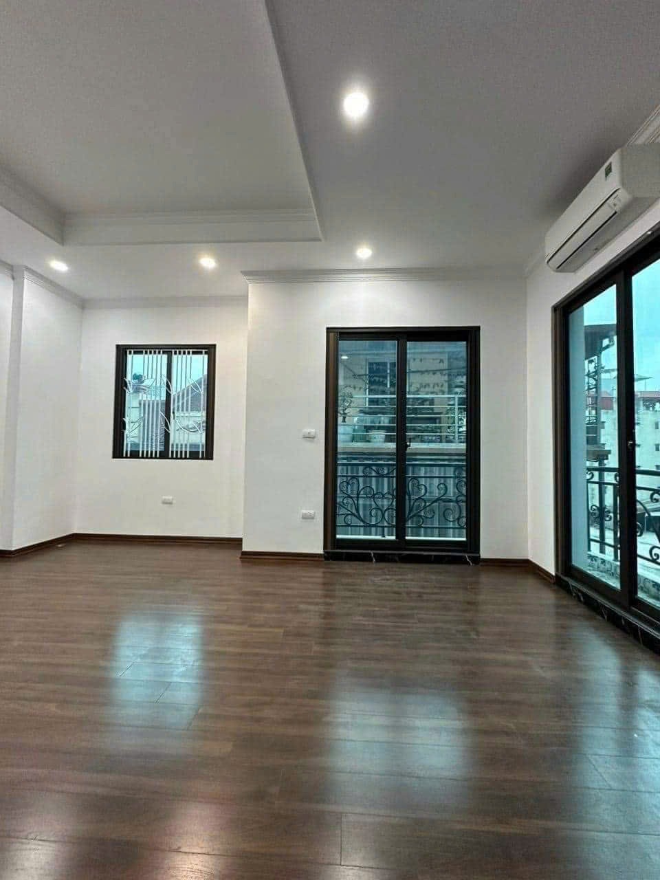 Nhà Mới Xây Hà Đông: 6 Tầng, Thang Máy, Giá 8.7 Tỷ - Vị Trí Đắc Địa