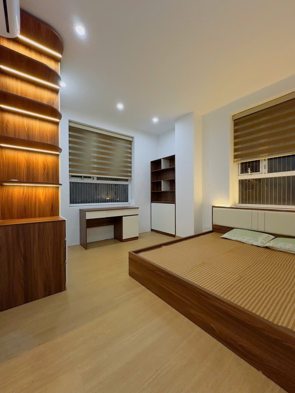 Bán Căn Góc Chung Cư Bảo Sơn Lạc Long Quân 83m² 3PN - Giá 6.6 Tỷ