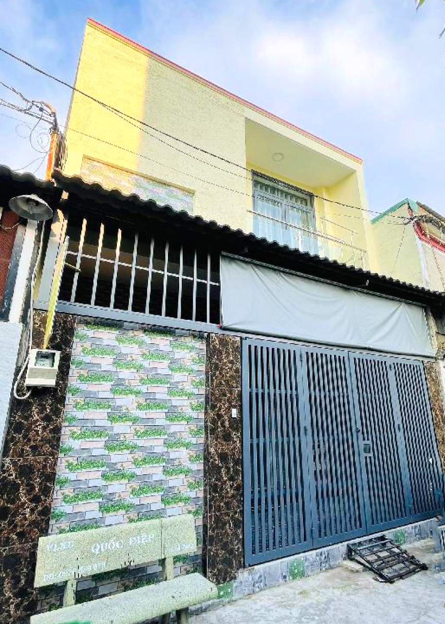 Nhà 2 Tầng Quận 12: 65m2, 5.6x14m - Chỉ 4.x Tỷ