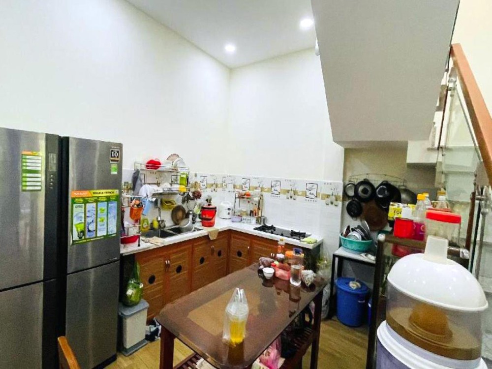 Nhà 2 Tầng Quận 12: 65m2, 5.6x14m - Chỉ 4.x Tỷ