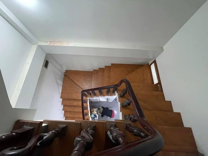 Bán nhà dịch vọng cầu giấy - Mặt tiền rộng - Giá rẻ