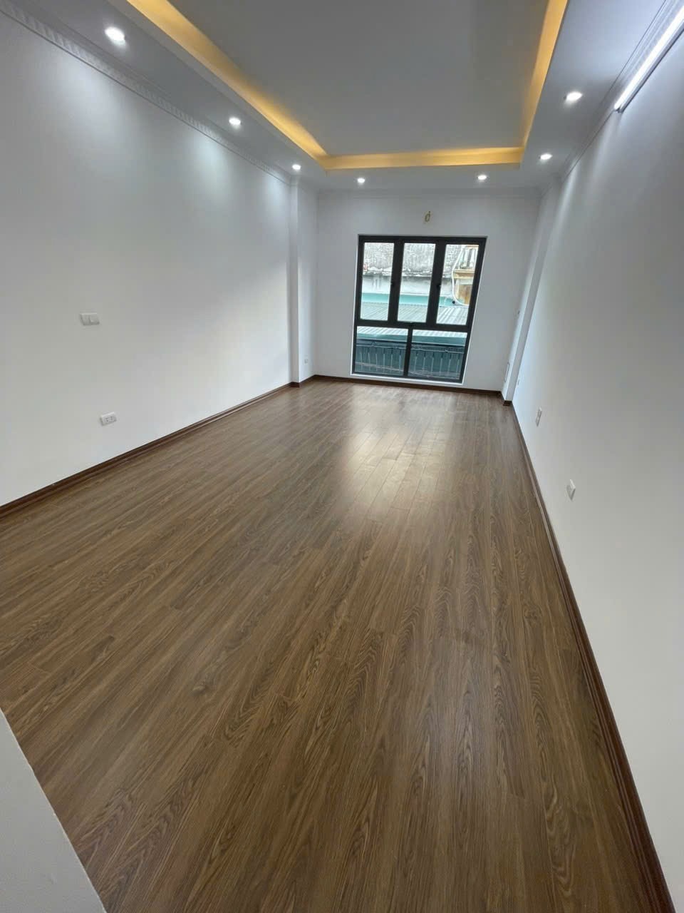 Nhà Mới Thanh Trì 5 Tầng, Mặt Tiền Gần Bến Xe Nước Ngầm - Giá 5 Tỷ