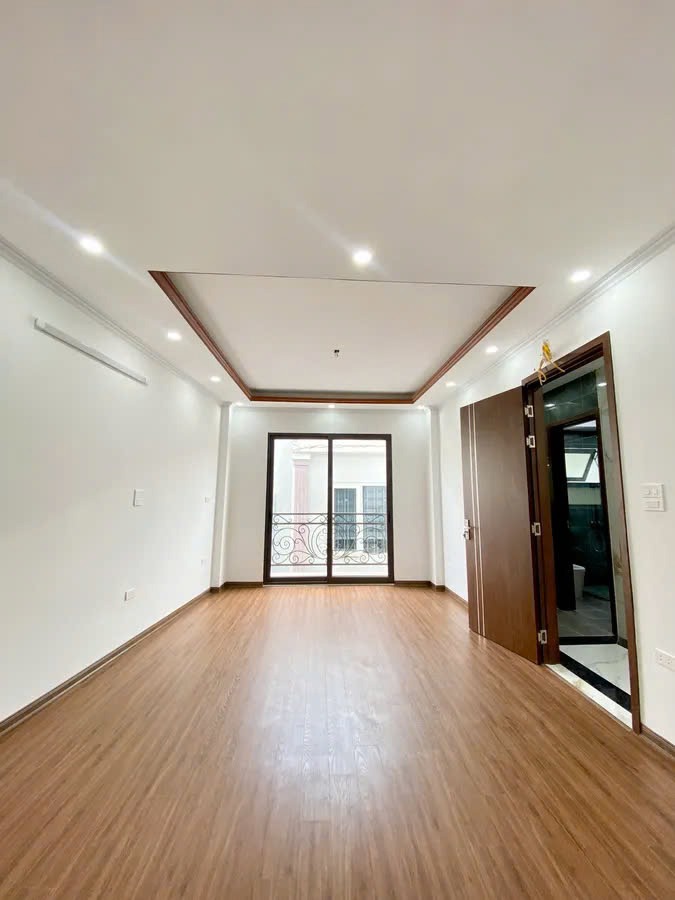 Bán nhà Thịnh Liệt 5 tầng, mặt tiền 7.5m, full nội thất, thang máy
