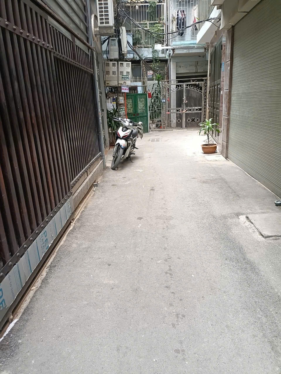 Bán nhà riêng 4 tầng, lô góc Mỹ Đình, 8.7 tỷ - 50m², MT 5.2m, Sổ Đỏ