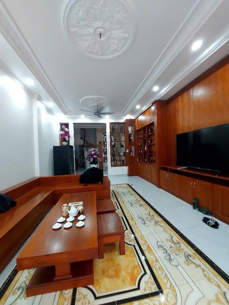 Bán nhà Quận 7 - 8.9 tỷ - 5PN - Hẻm Xe Hơi - Phú Mỹ Hưng