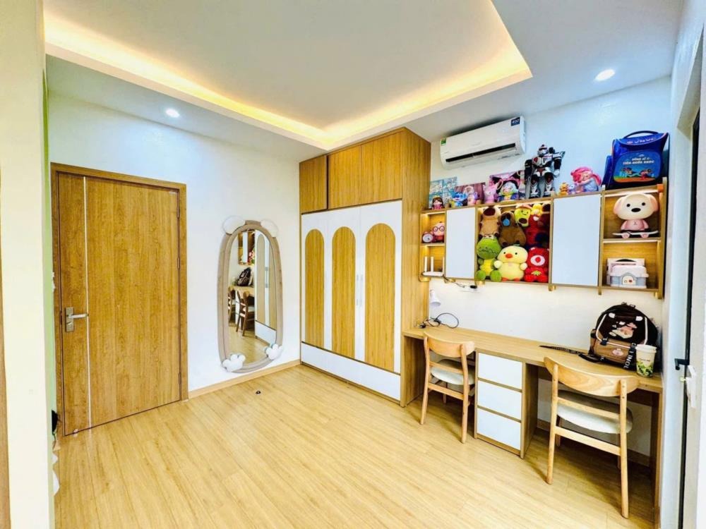Bán nhà liền kề Văn Phú - Hà Đông: 40m2, 5 tầng, thang máy, 11.5 tỷ