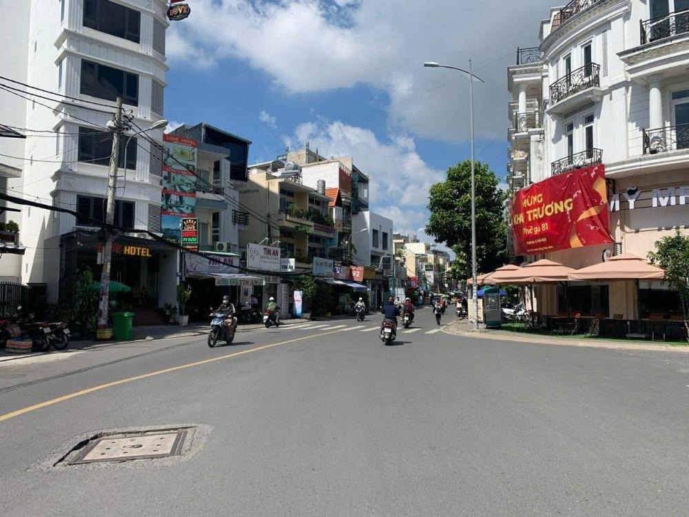 Bán Gấp Nhà Góc 2 Mặt Tiền Cityland, Gò Vấp - 49 Tỷ