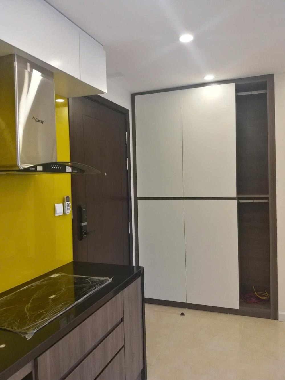 Căn hộ VinHomes D Capital 81m² - 2PN View Hồ - Giá 7.5 tỷ - Liên hệ 0366 976 888