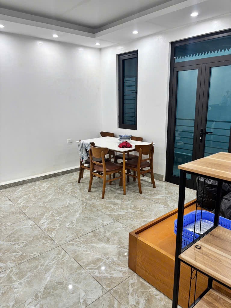 Bán nhà 60m2 Quang Tiến, Đại Mỗ - 11x tỷ, Ô tô vào nhà, Sổ đỏ