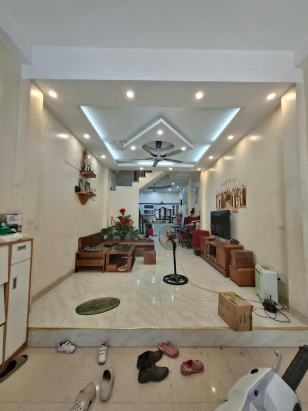 Bán nhà 60m2 Quang Tiến, Đại Mỗ - 11x tỷ, Ô tô vào nhà, Sổ đỏ