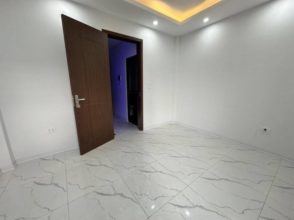Bán nhà 4 tầng, đường Liên Mạc, Bắc Từ Liêm: 35.5m2 - Mặt tiền 4m - Nhà mới - Sổ đỏ