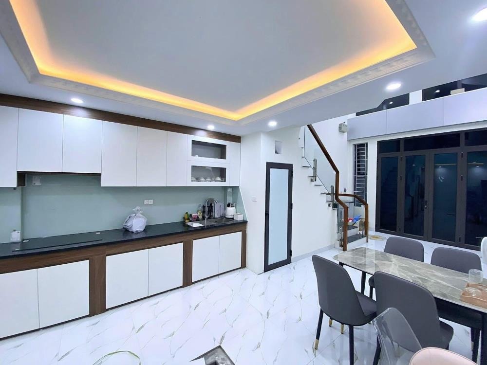 Nhà Lô Góc Nguyễn Trãi, Hà Đông - 55m2, 3 Tầng, Giá 10.5 Tỷ