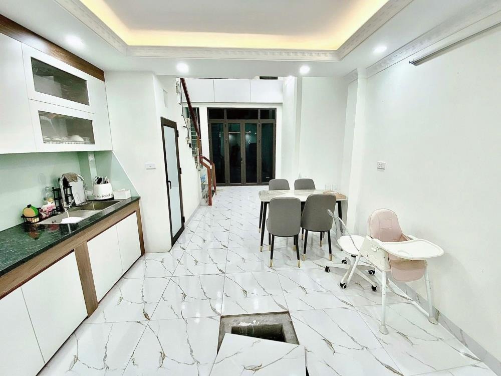 Nhà Lô Góc Nguyễn Trãi, Hà Đông - 55m2, 3 Tầng, Giá 10.5 Tỷ