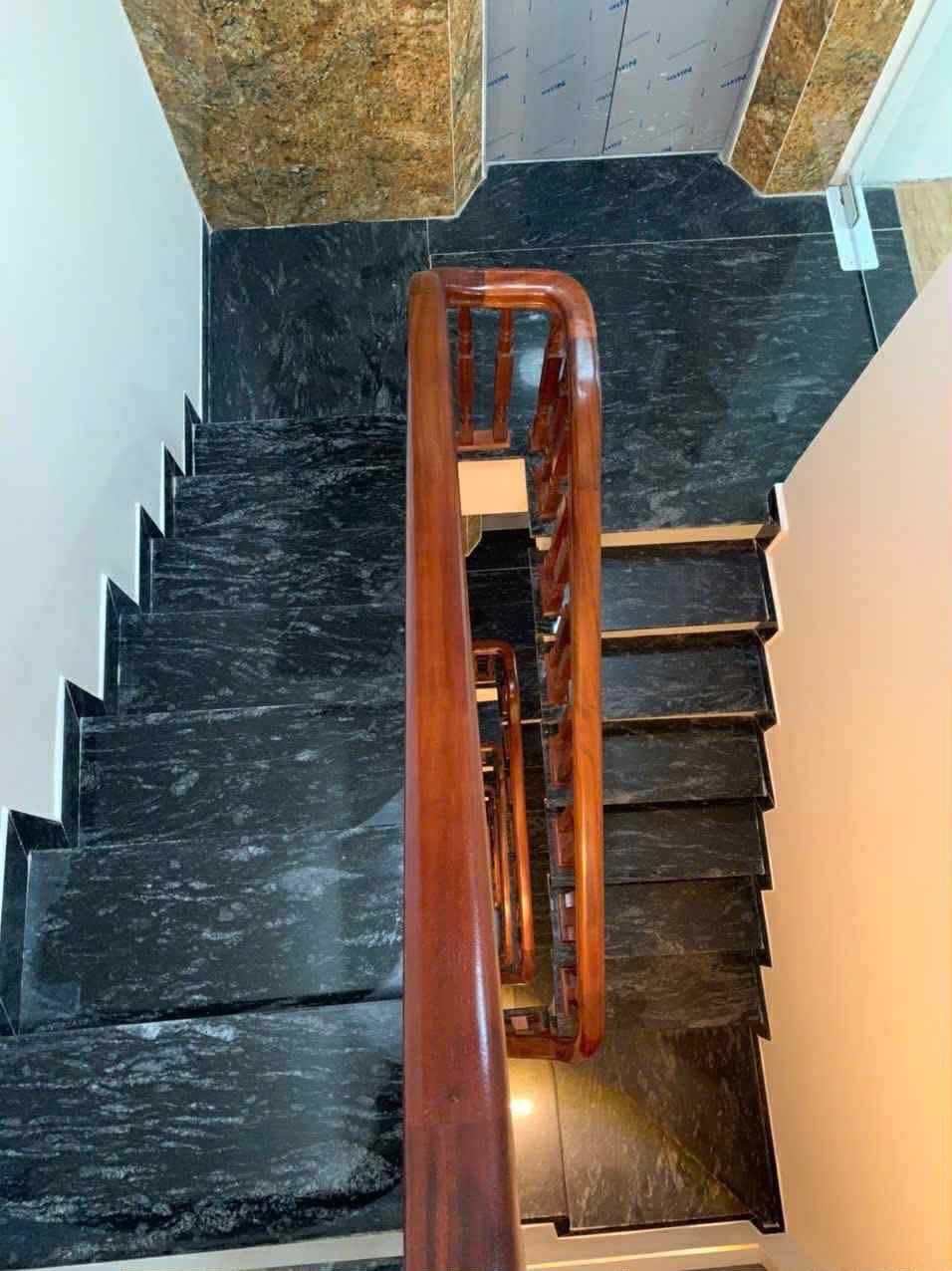 Bán nhà Phương Cảnh, Nam Từ Liêm - 40m2, Ô Tô Đỗ Gần, Giá 8.45 tỷ
