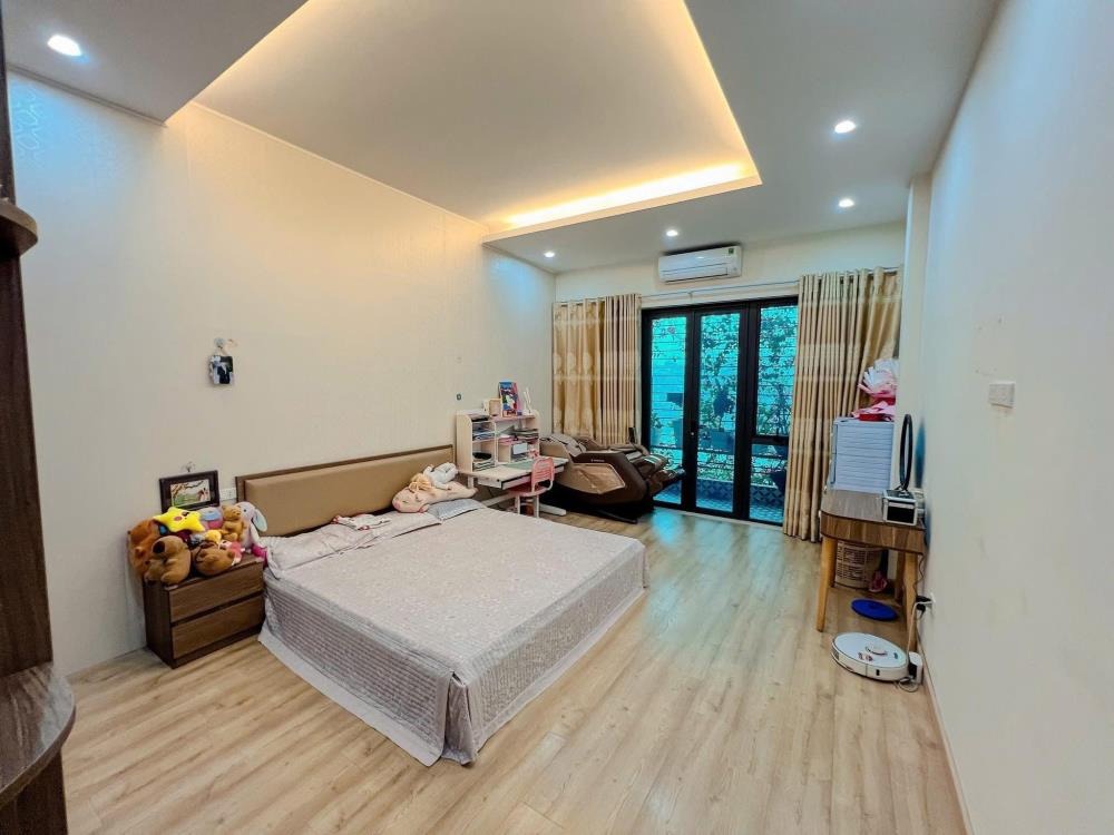 Bán Nhà Hồ Tây - 57m² - Mặt Ngõ Thông - Kinh Doanh - Ô Tô Đỗ