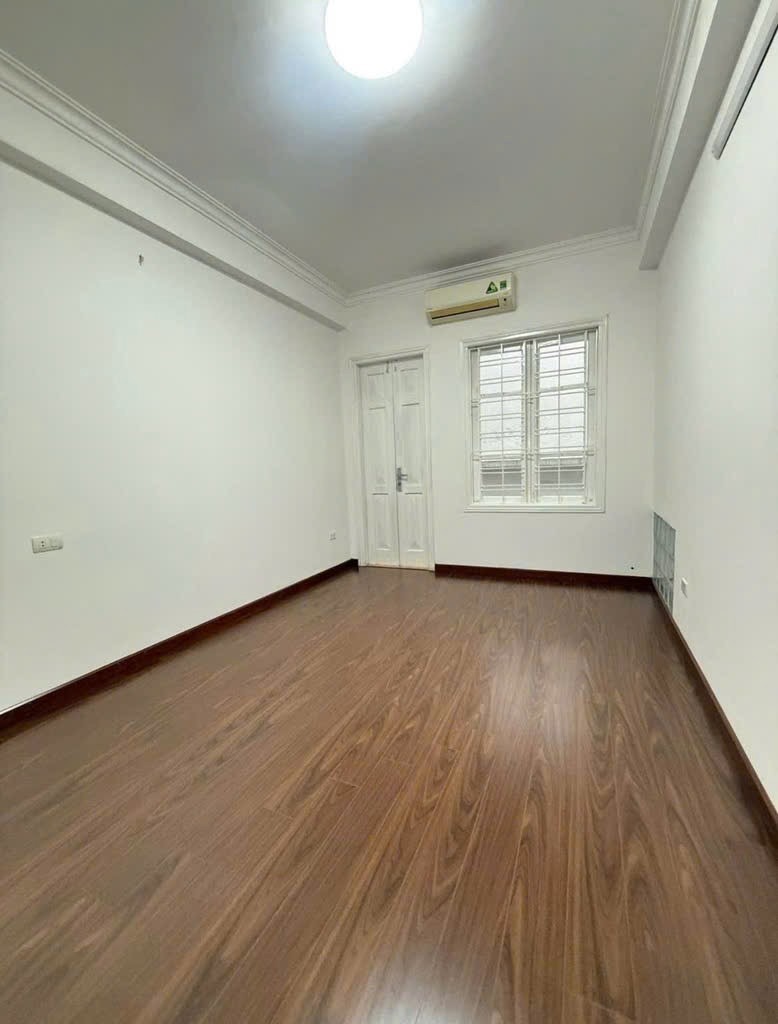 Nhà Đẹp Đào Tấn - Phân Lô - Ô Tô Đỗ Cửa - Giá Tốt