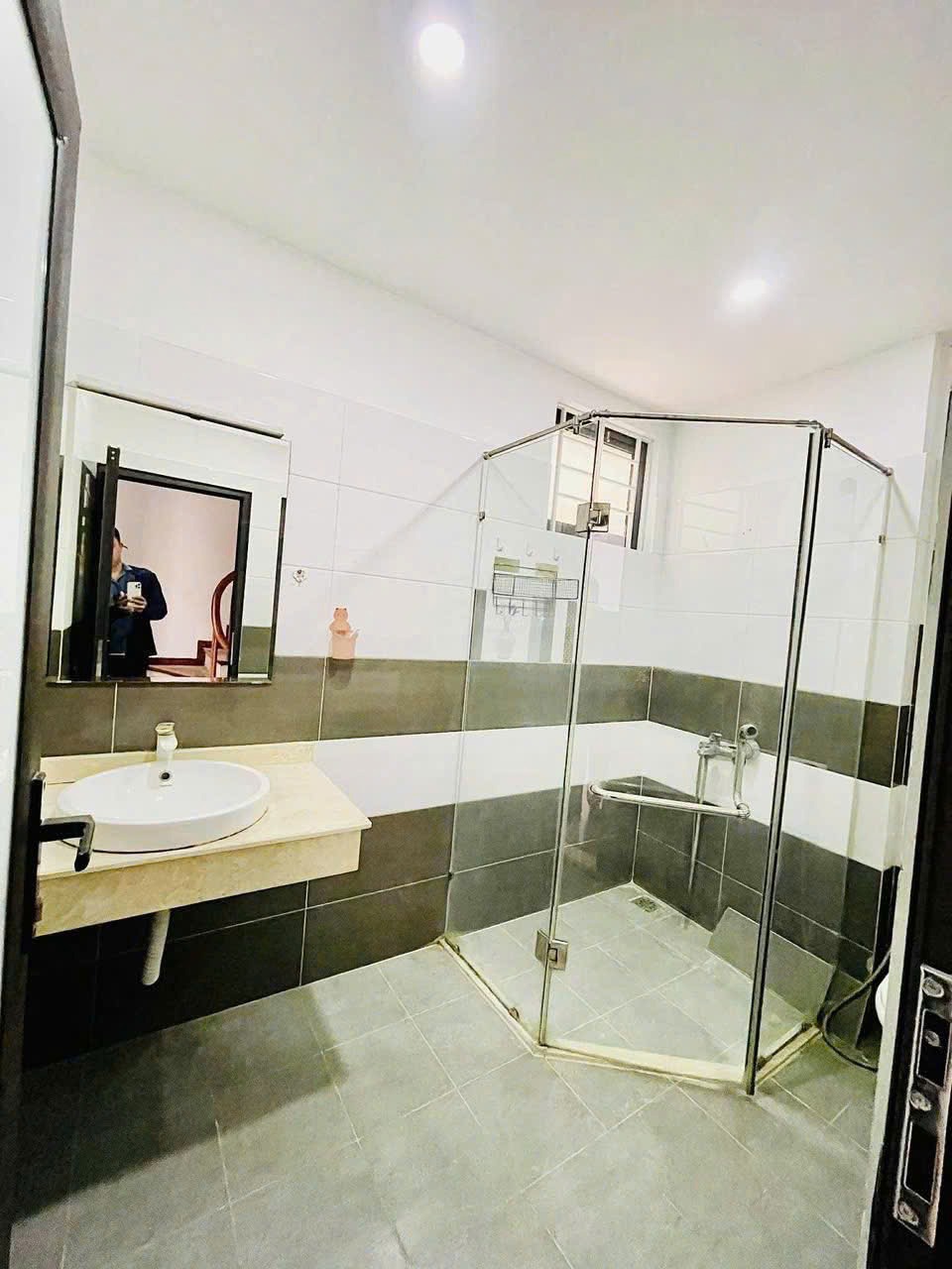 Nhà đẹp full nội thất, lô góc 2 mặt thoáng, kinh doanh nhỏ, ngõ thông, 7.55 tỷ
