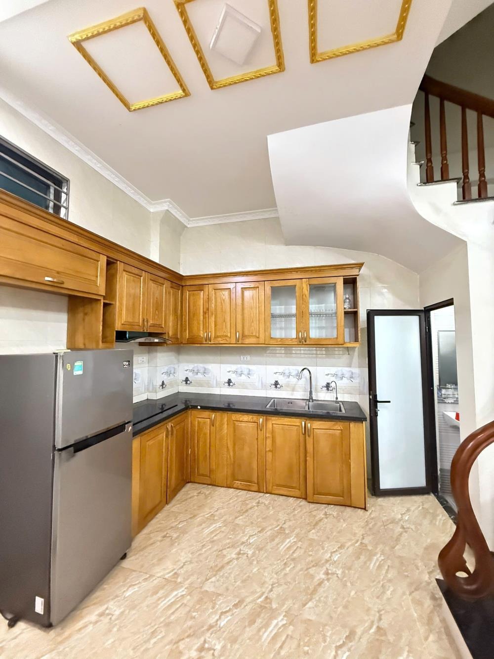 Nhà Phú Đô - Mặt Tiền 6.6m, 5 Tầng, Ô Tô Đỗ Cửa, Giá 6.5 Tỷ