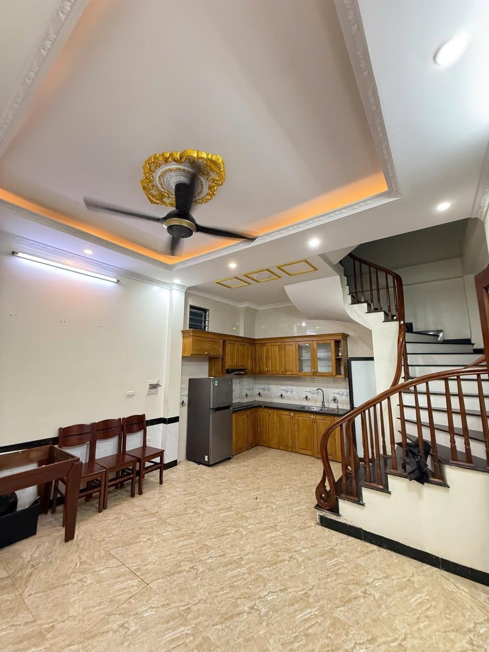 Nhà Phú Đô - Mặt Tiền 6.6m, 5 Tầng, Ô Tô Đỗ Cửa, Giá 6.5 Tỷ