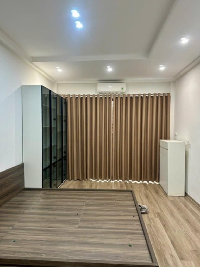 Bán Nhà Phố Ngọc Hà - 5 Tầng - Kinh Doanh - An Ninh