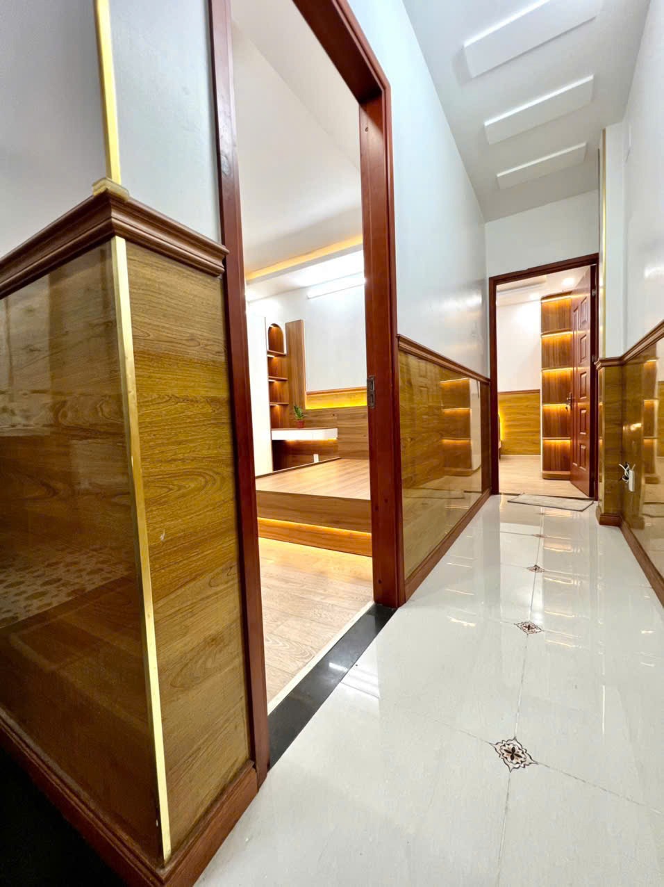 Bán nhà Q12, 10x6, 5 Tầng, Gần Đại Học GTVT - Giá 5.15 Tỷ