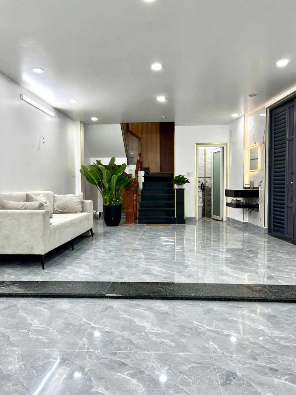 Bán nhà Q12, 10x6, 5 Tầng, Gần Đại Học GTVT - Giá 5.15 Tỷ