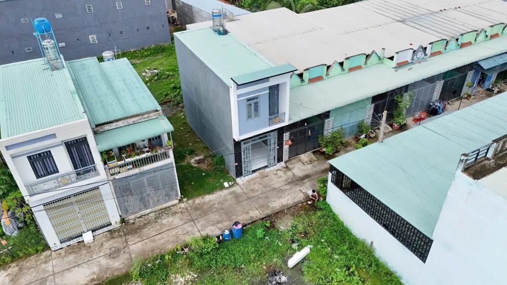 Nhà Đẹp Hóc Môn Giá 850Tr - Gần Chợ, KCN, Sổ Hồng Riêng