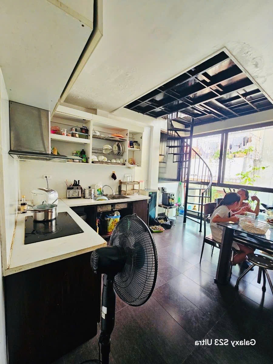 Bán nhà đẹp DNG Nguyễn Chí Thanh, Đống Đa - 45m2, 6 tầng, MT 4.1m, Giá 17 tỷ