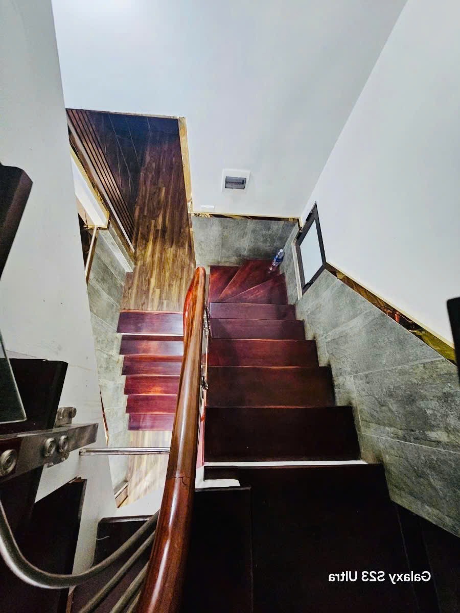 Bán nhà đẹp DNG Nguyễn Chí Thanh, Đống Đa - 45m2, 6 tầng, MT 4.1m, Giá 17 tỷ
