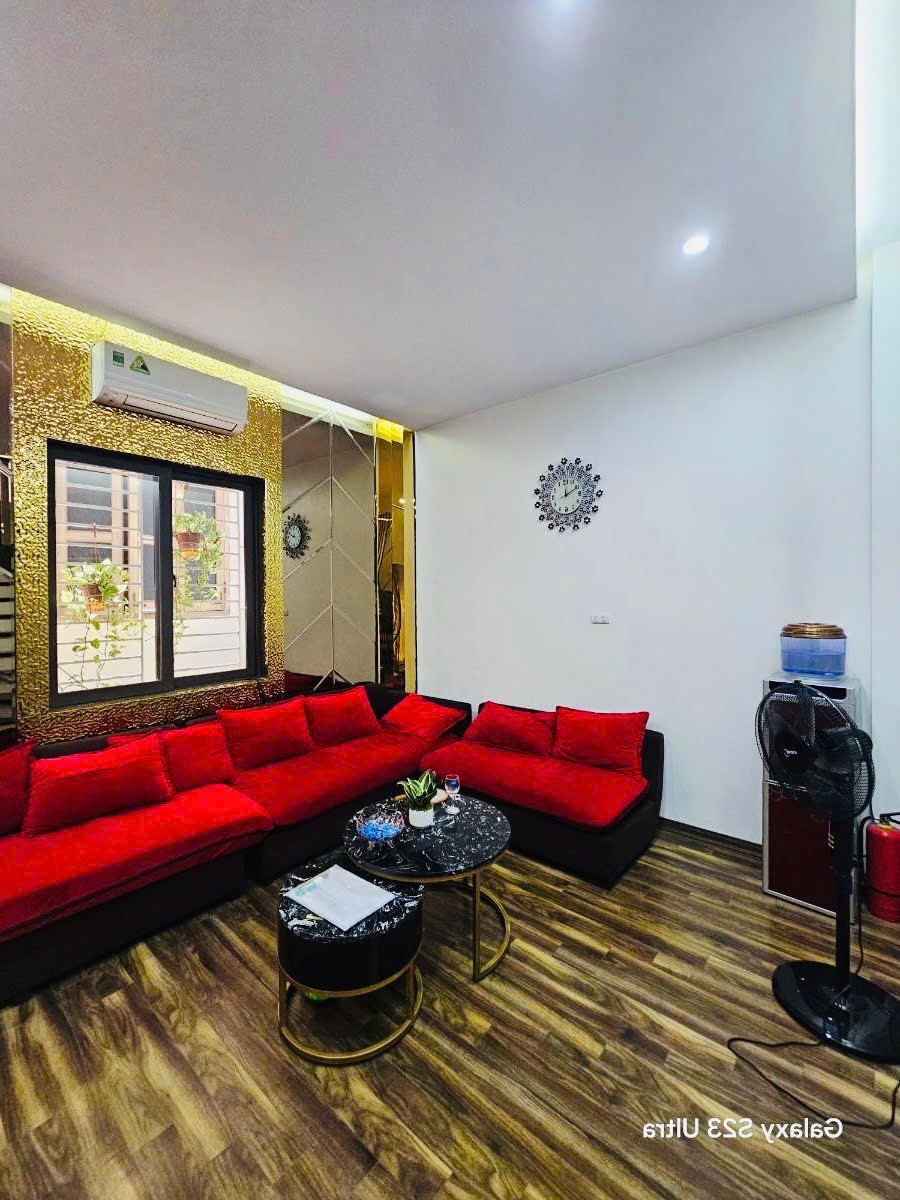 Bán nhà đẹp DNG Nguyễn Chí Thanh, Đống Đa - 45m2, 6 tầng, MT 4.1m, Giá 17 tỷ