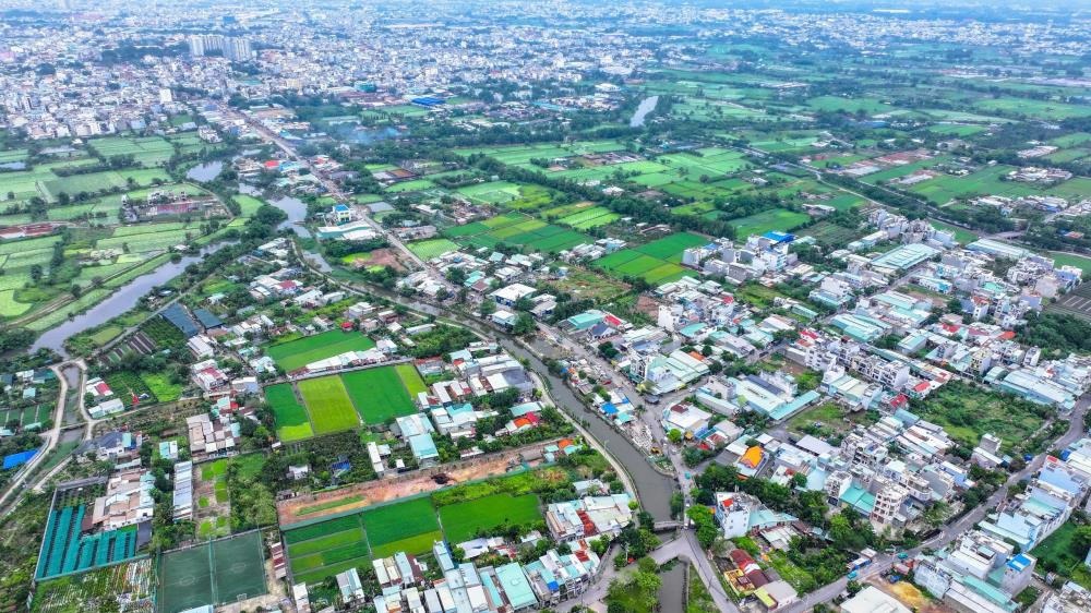 Chính chủ bán đất nền giá rẻ Quận 12, SHR, mặt tiền 10m, gần công viên 150ha
