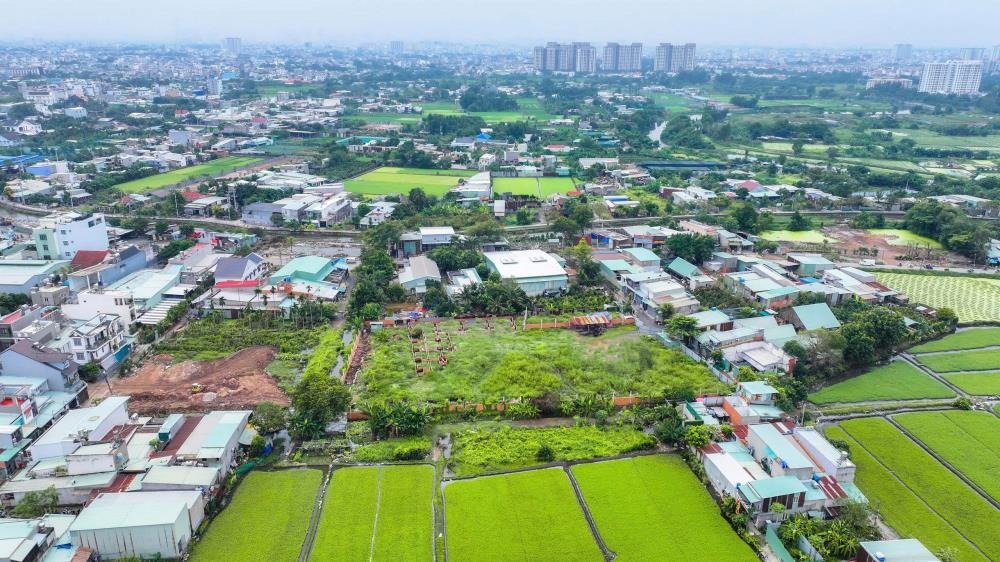Chính chủ bán đất nền giá rẻ Quận 12, SHR, mặt tiền 10m, gần công viên 150ha