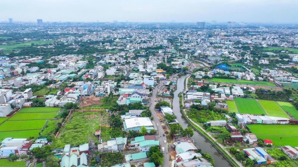 Chính chủ bán đất nền giá rẻ Quận 12, SHR, mặt tiền 10m, gần công viên 150ha
