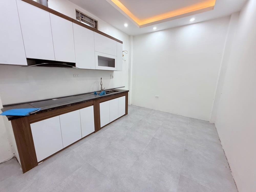 Bán nhà Cầu Diễn - 8.5 tỷ - 7 phòng ngủ - Ô tô vào nhà