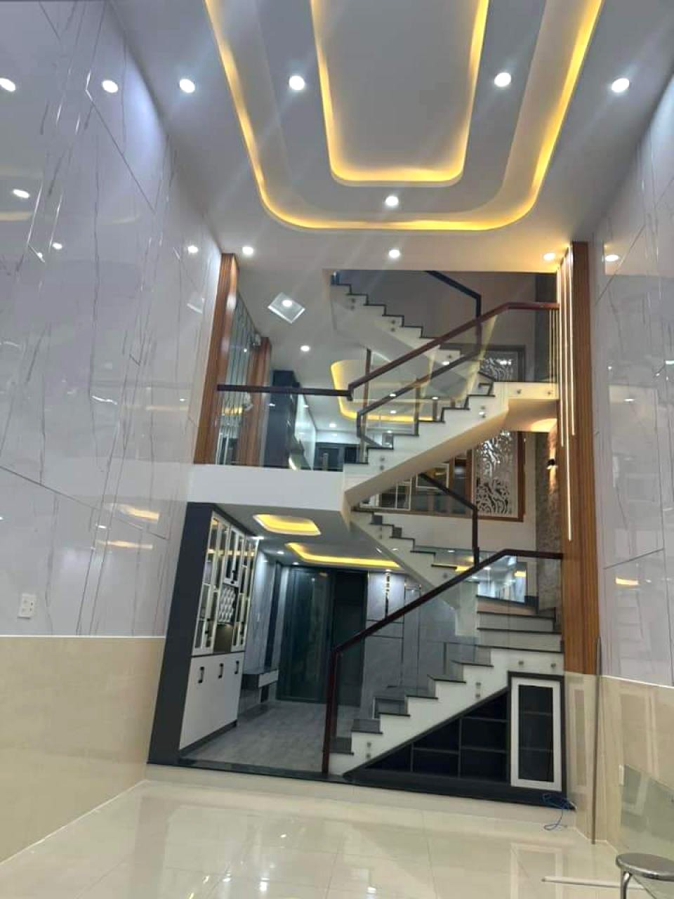 Nhà 4 Tầng View Sông Q12: 51m2, Giá 5.55 Tỷ - Pháp Lý Sẵn