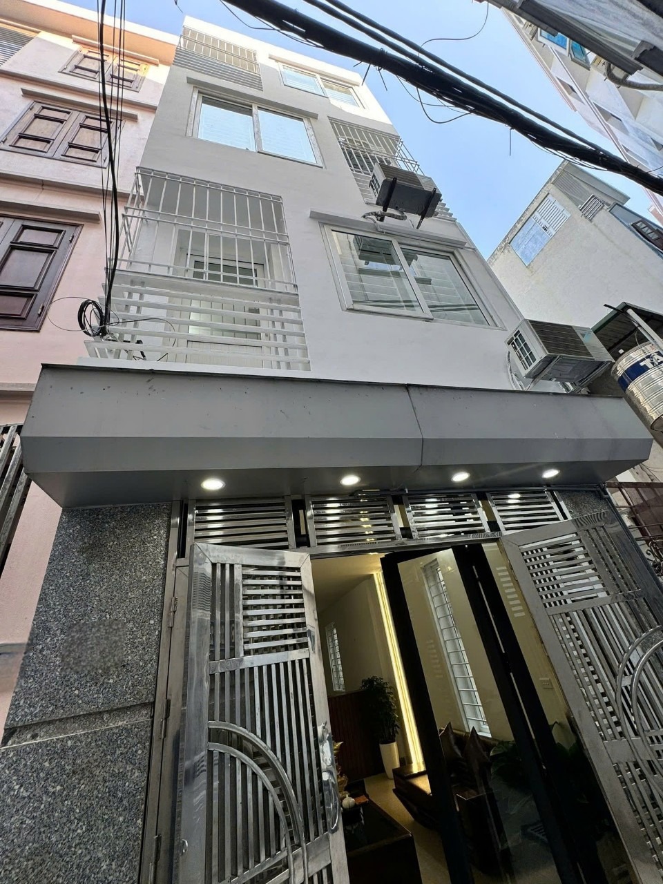 Bán nhà riêng lô góc 4 tầng, 4PN, Mỹ Đình - Giá 8.6 tỷ
