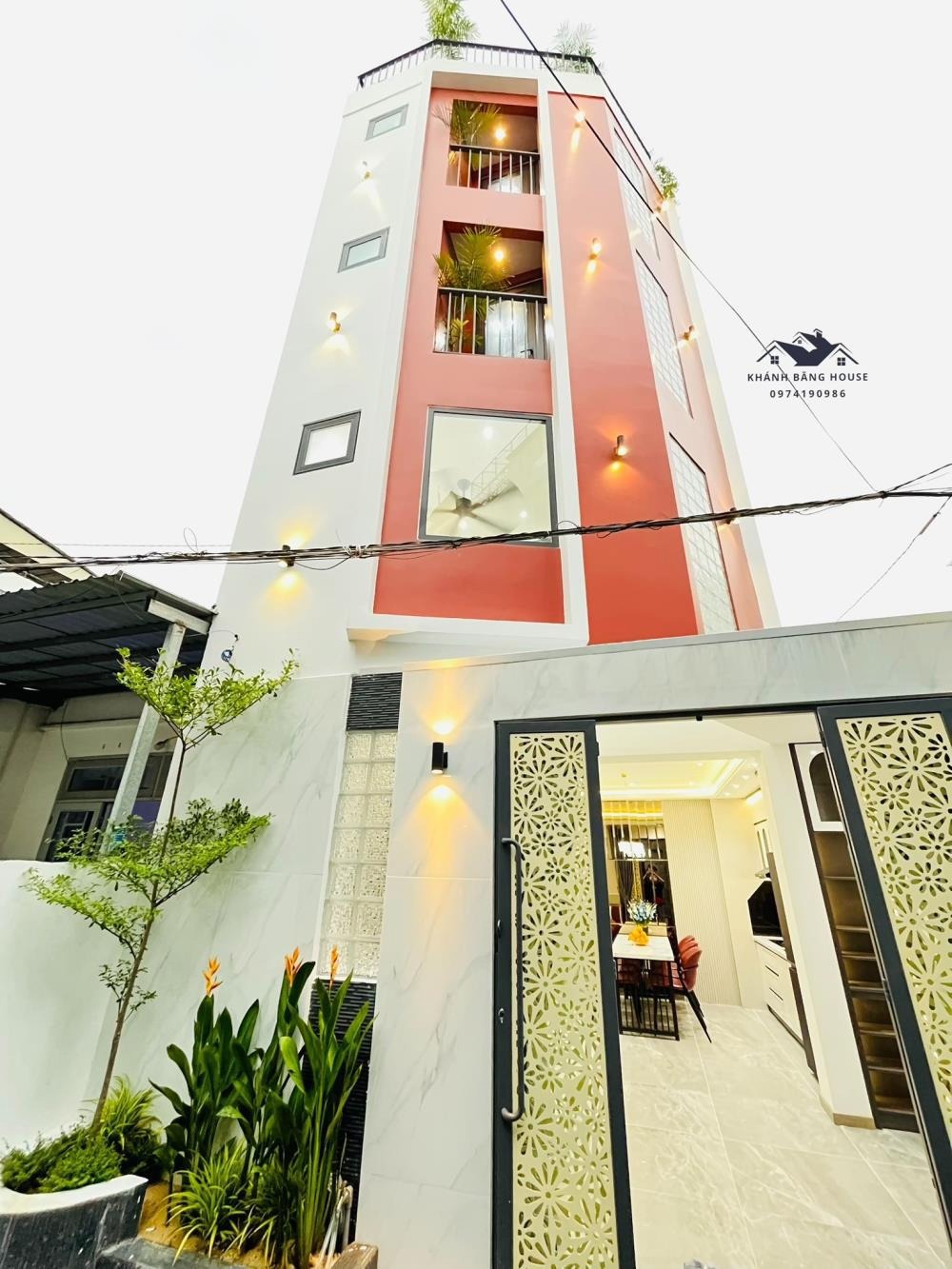 Bán Nhà 1 Trệt 3 Lầu Huyện Hóc Môn - 90m2, SHR - Vị Trí Đắc Địa
