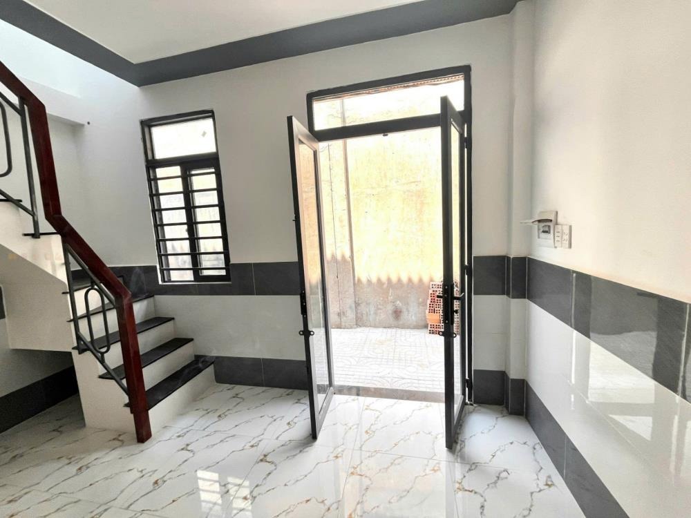 Bán Nhà Đẹp Hóc Môn Gần Chợ, KCN Giá 415 Triệu