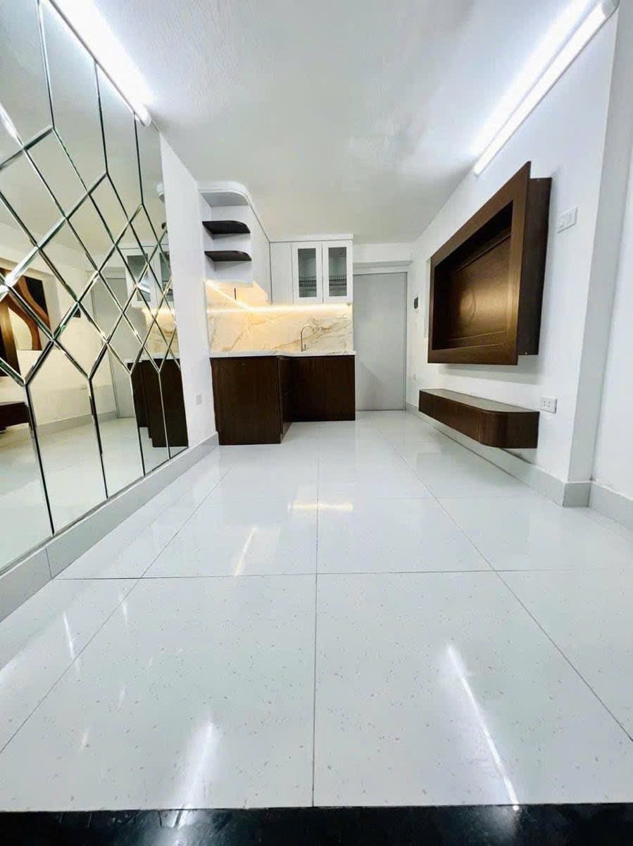 Siêu hiếm - Lô góc 2 mặt thoáng - Hơn 50m2 - Full nội thất - Sổ đỏ chính chủ