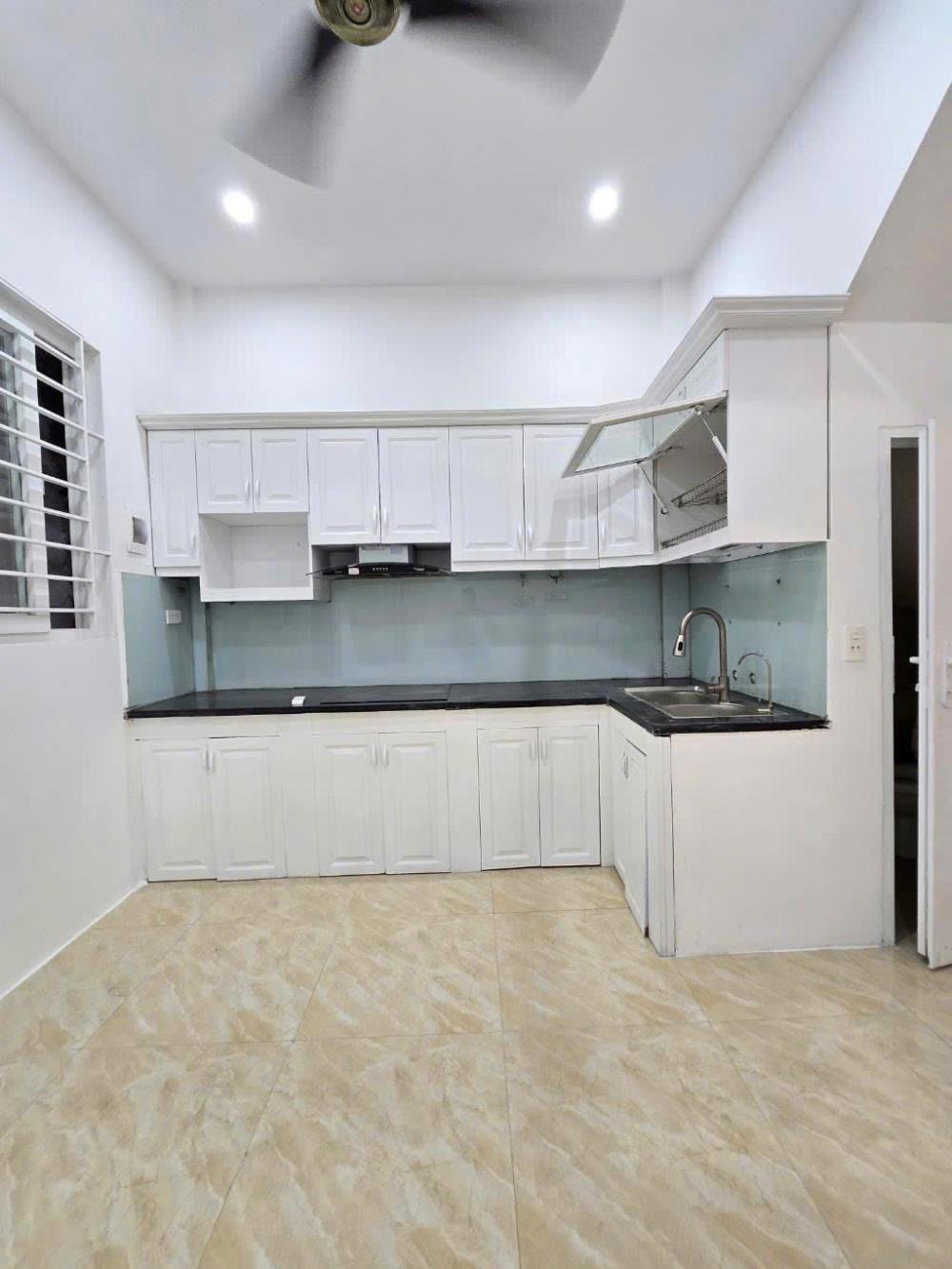 Nhà phố Kim Giang Full Nội Thất - 4 Tầng, 8 tỷ - Vị trí Đẹp