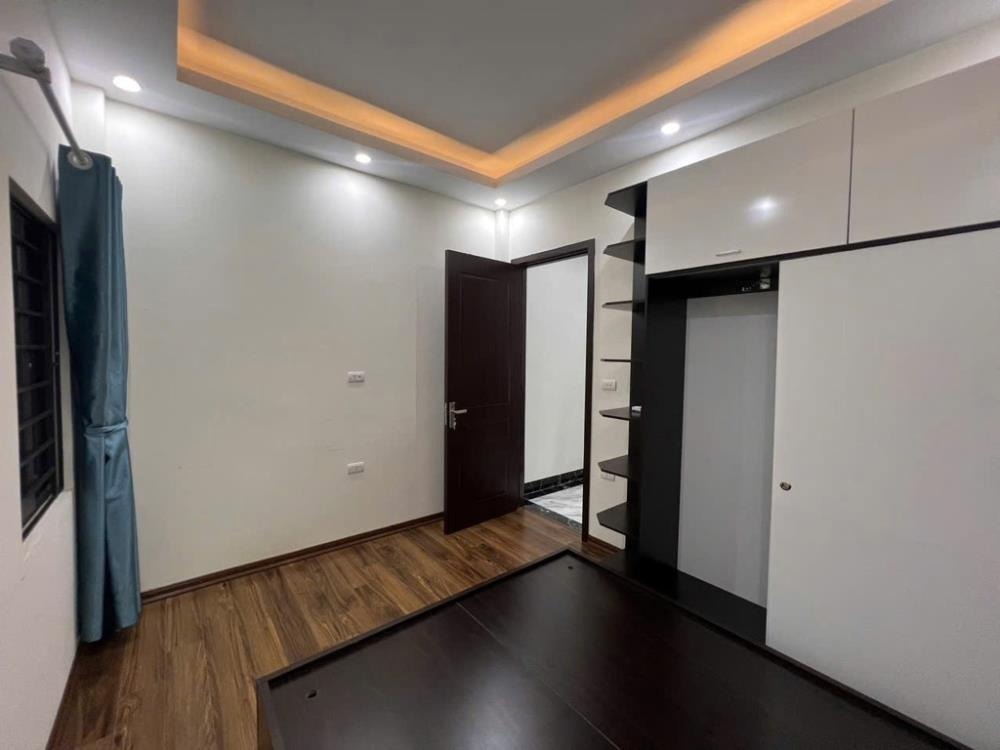 Bán Nhà 4 Tầng - Từ Liêm: 35m2 - Vị Trí Trung Tâm - Giá 6.7 Tỷ
