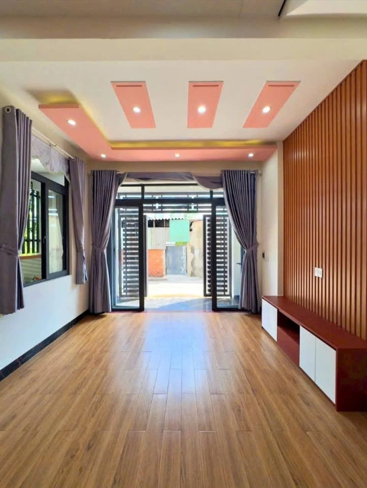 Bán Gấp Nhà 1 Trệt 1 Lầu Củ Chi - 126m2, Pháp Lý Đầy Đủ