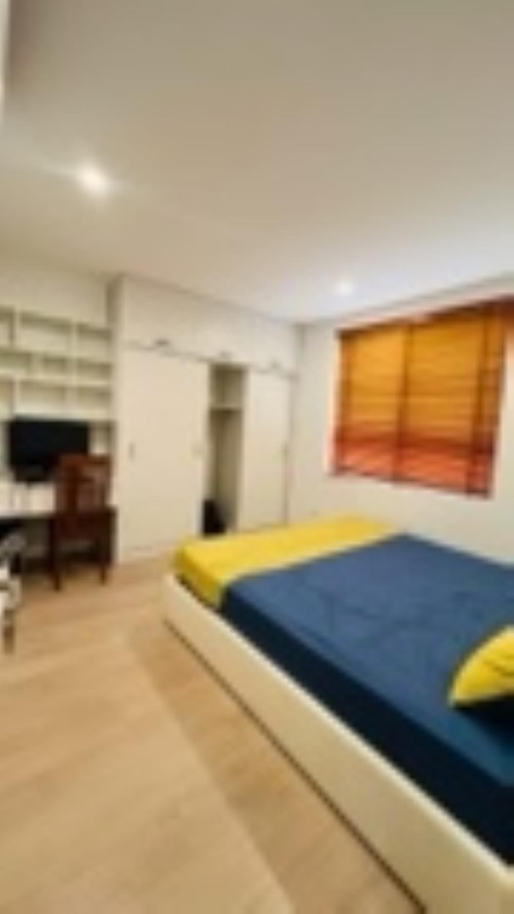 Nhà phố Trần Phú Hà Đông - Góc đẹp - Ô tô vào cửa - Kinh doanh đắt khách - Giá chỉ 11 tỷ