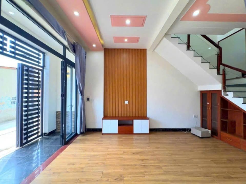 Bán Gấp Nhà 1 Trệt 1 Lầu Củ Chi - 126m2, Pháp Lý Đầy Đủ