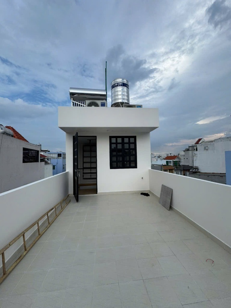 Nhà đẹp, giá tốt - Hẻm ô tô 6m, gần ĐH Công Thương TP.HCM