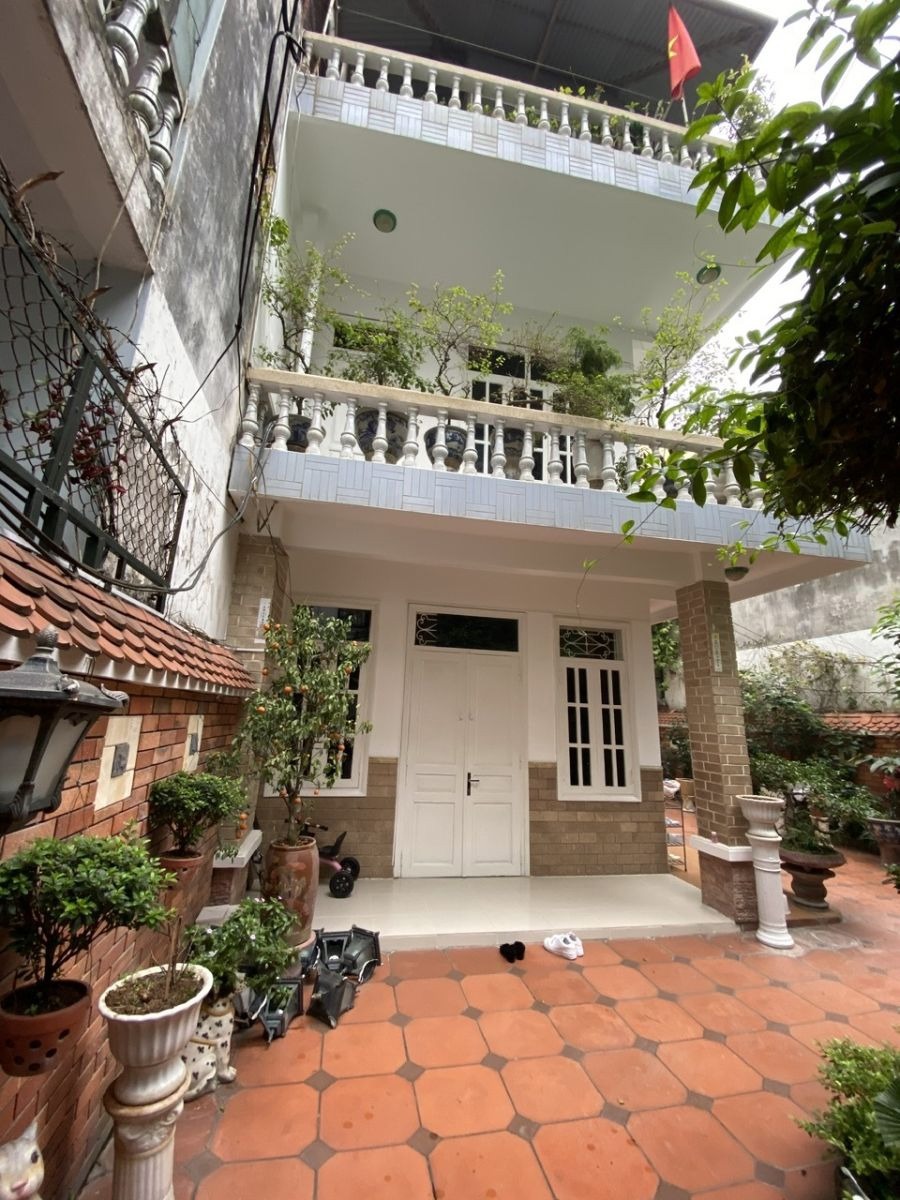 Cho Thuê Biệt Thự 3 Tầng, Phố Thuỵ Khuê, Tây Hồ, Hà Nội - 18 Triệu/Tháng