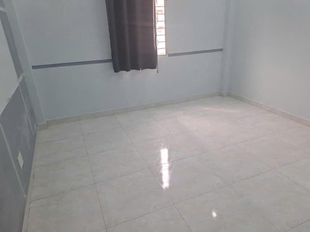 Bán Nhà Quận 7 - 57m² - 4PN - 6.8 Tỷ - Hẻm Xe Hơi