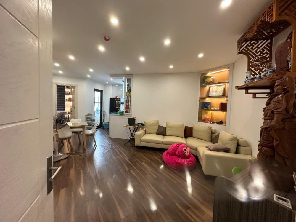 Cần Bán Căn Hộ 2PN Eco City Việt Hưng - Full Nội Thất, Giá 3.9 Tỷ