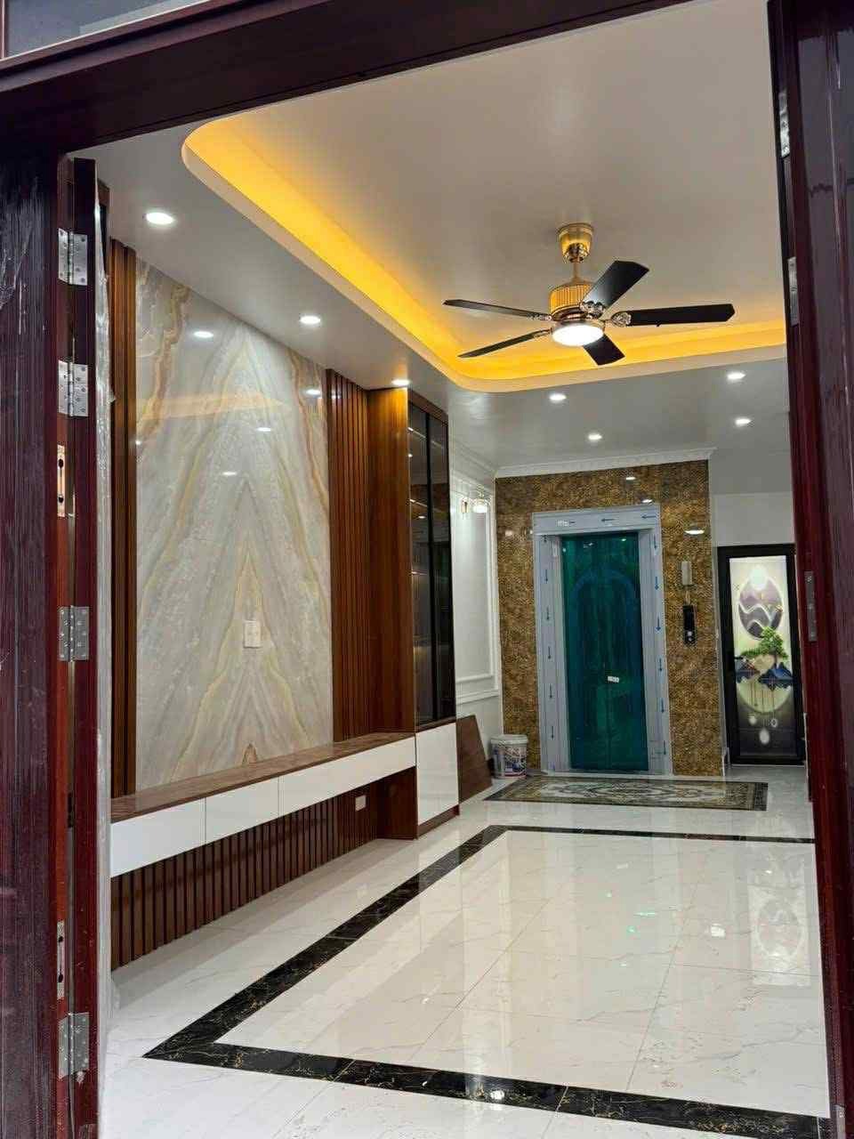 Bán nhà 6 tầng, có thang máy, ô tô vào tận cửa - Bắc Từ Liêm